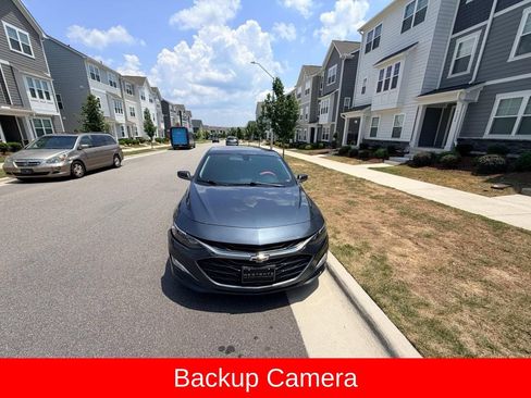 Used 2019 Chevrolet Malibu RS FWD image 1