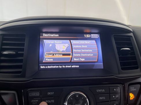 Used 2015 Nissan Pathfinder Platinum FWD image 70