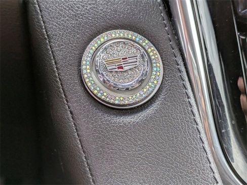 Used 2017 Cadillac Escalade Premium Luxury image 32