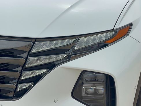 Used 2024 Hyundai Tucson Limited FWD image 12