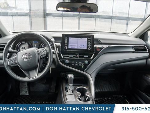Used 2023 Toyota Camry SE FWD image 4