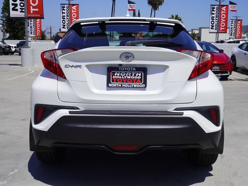 Certified 2018 Toyota C-HR XLE FWD image 6