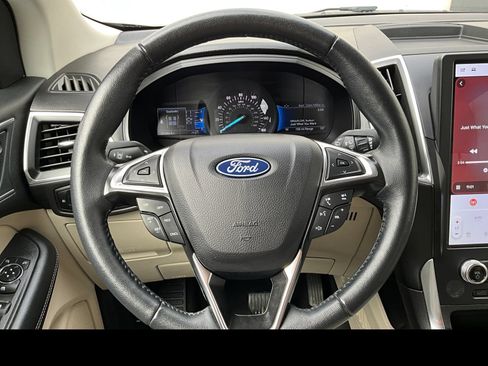 Used 2024 Ford Edge Titanium AWD/4WD image 3
