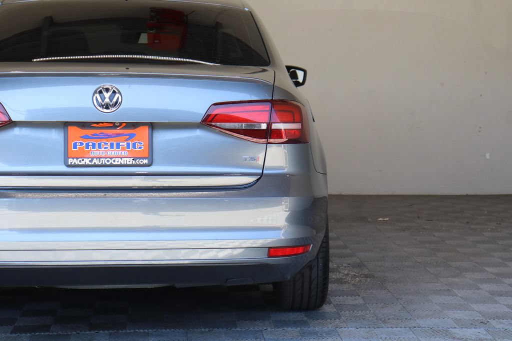 Used 2016 Volkswagen Jetta Sport FWD image 13