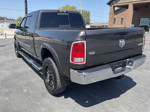 Used 2018 RAM 2500 Laramie AWD/4WD image 3