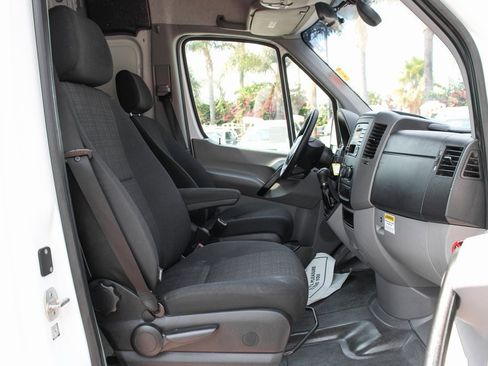 Used 2016 Mercedes-Benz Sprinter 2500 image 36