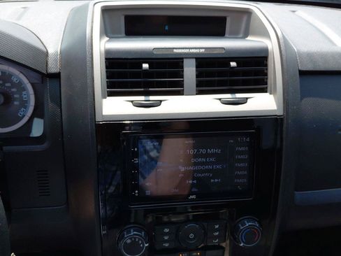 Used 2010 Ford Escape XLT FWD image 5