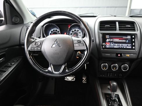Used 2019 Mitsubishi Outlander Sport ES AWD/4WD image 12