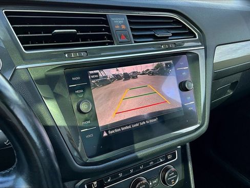 Used 2019 Volkswagen Tiguan SEL FWD image 15