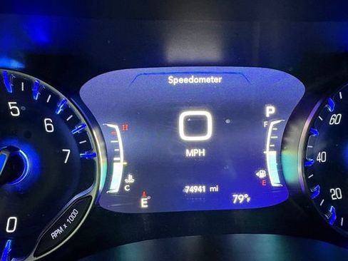 Used 2023 Chrysler Pacifica Touring-L FWD image 56