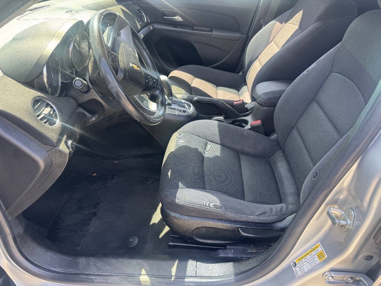 Used 2014 Chevrolet Cruze LT w/ RS Package FWD image 8