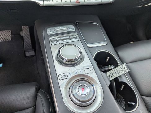 Used 2023 Genesis GV70 2.5T w/ Select Package image 14