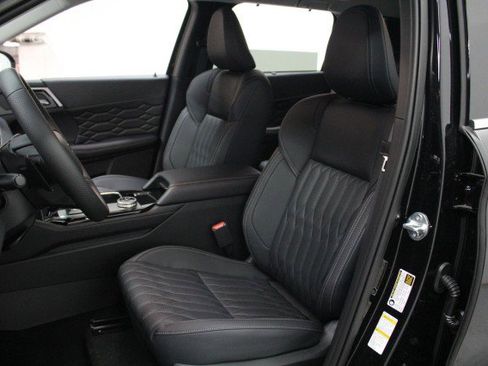 New 2026 Mitsubishi Outlander SEL image 7