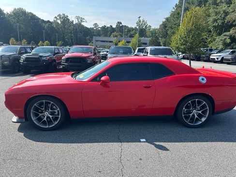 Used 2022 Dodge Challenger GT RWD image 6