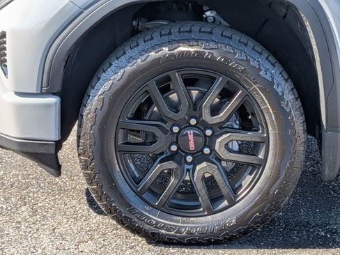 Used 2024 GMC Sierra 1500 Elevation image 12