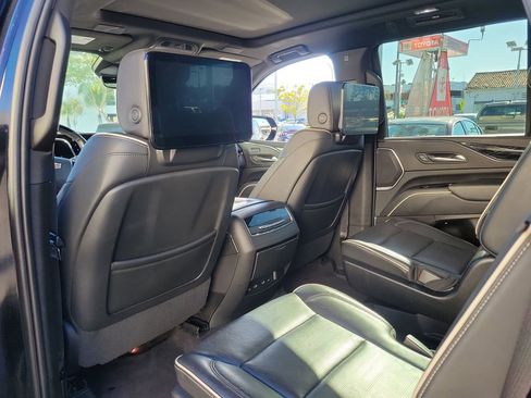 Used 2023 Cadillac Escalade Sport image 14