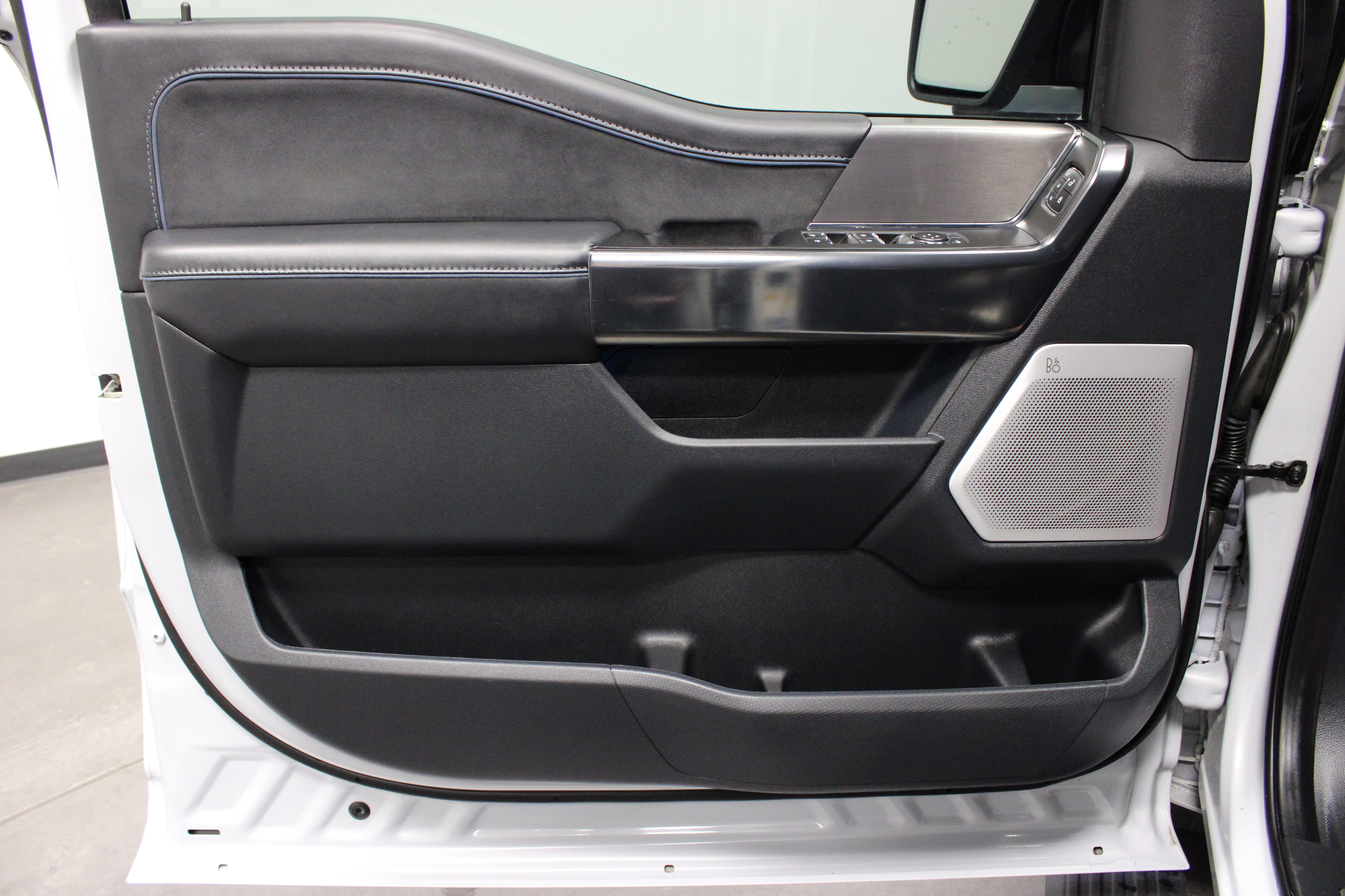 Used 2025 Ford F150 Platinum w/ Equipment Group 702A High AWD/4WD image 21