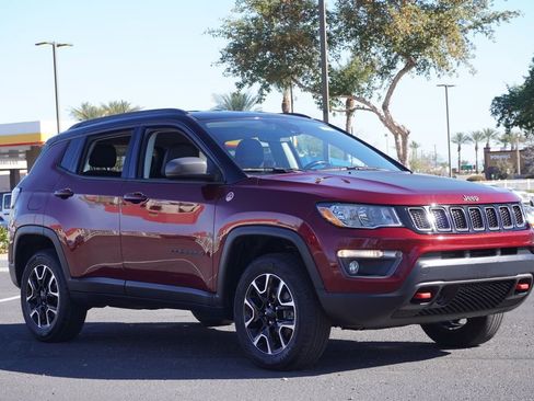 Used 2021 Jeep Compass Trailhawk image 4