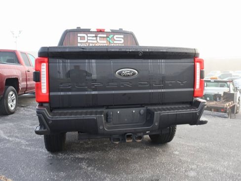 Used 2023 Ford F250 XLT w/ Black Appearance Package image 8