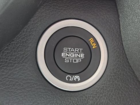 New 2026 RAM 3500 Laramie AWD/4WD image 23