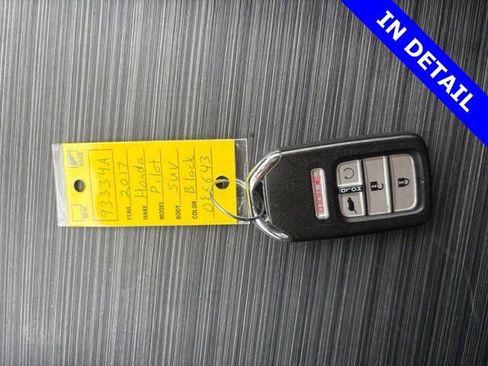 Used 2017 Honda Pilot Touring image 13