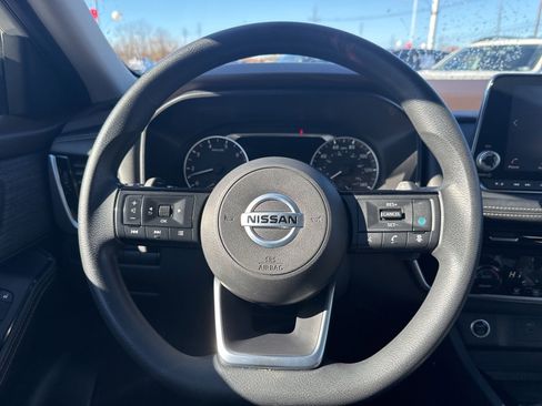 Used 2021 Nissan Rogue SV image 17