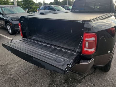 Used 2022 RAM 3500 Limited AWD/4WD image 9