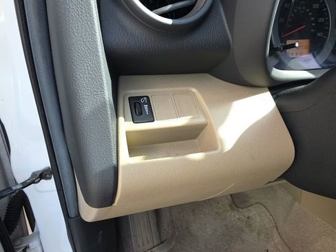 Used 2012 Toyota RAV4 FWD w/ Value Pkg image 14