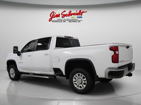 Used 2023 Chevrolet Silverado 2500 LT w/ Convenience Package image 4