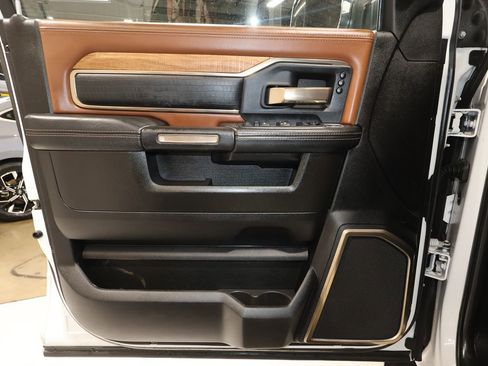 Used 2019 RAM 3500 Limited image 22