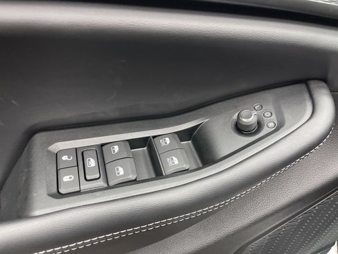 New 2025 Jeep Grand Cherokee Altitude RWD image 7