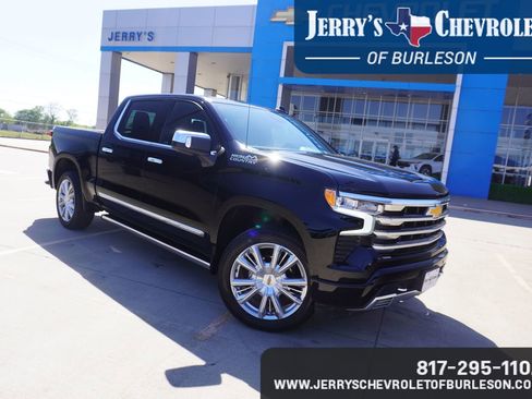 Used 2025 Chevrolet Silverado 1500 High Country w/ High Country Premium Package AWD/4WD image 1