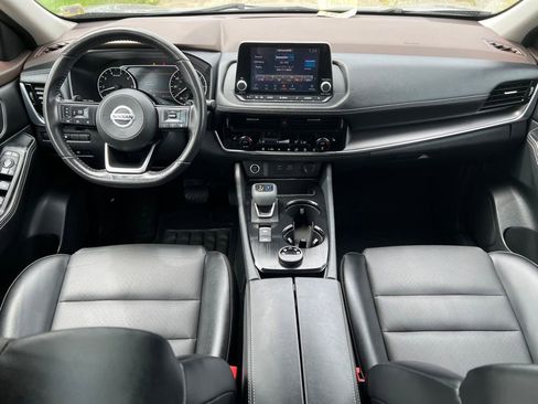 Certified 2021 Nissan Rogue SV w/ Premium Package image 14