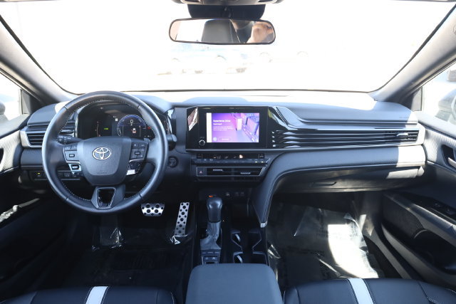 Used 2025 Toyota Camry SE FWD image 16
