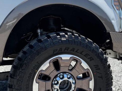 Used 2019 Ford F250 Lariat w/ Lariat Value Package AWD/4WD image 10