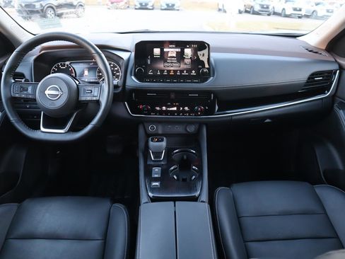 Used 2023 Nissan Rogue SL w/ SL Premium Package image 22