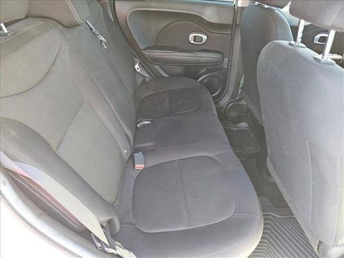 Used 2015 Kia Soul image 17