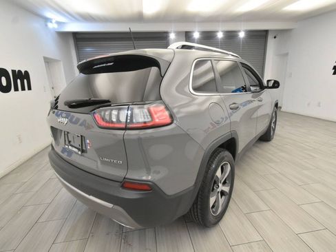 Used 2019 Jeep Cherokee Limited AWD/4WD image 5