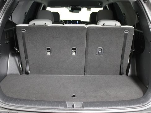 Used 2025 Hyundai Palisade SEL FWD image 28
