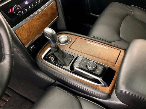 Used 2023 Nissan Armada SL w/ Captain's Chairs Package AWD/4WD image 18