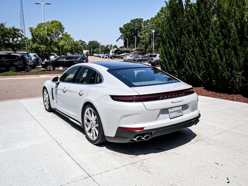 Used 2026 Porsche Panamera 4 AWD/4WD image 8