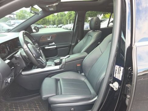 Used 2021 Mercedes-Benz GLA 250 4MATIC image 4
