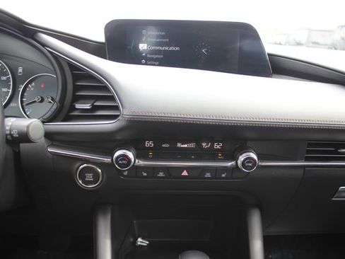 Used 2022 MAZDA MAZDA3 s image 4