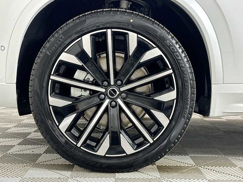 New 2026 Volvo XC90 B6 Plus w/ Protection Package Premier image 31