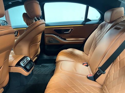 Used 2025 Mercedes-Benz S 580 4MATIC Sedan image 25