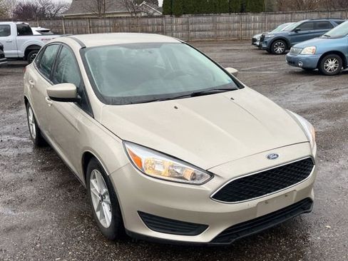 Used 2018 Ford Focus SE image 4