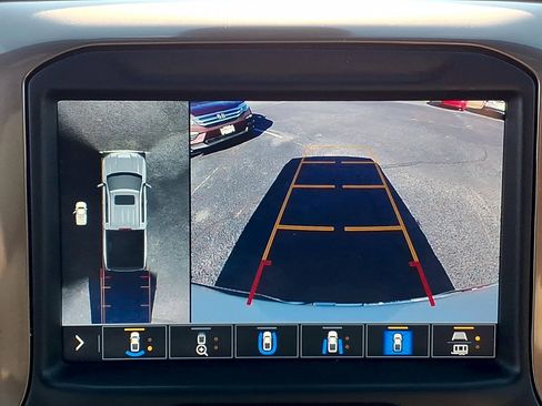 Used 2021 Chevrolet Silverado 1500 High Country w/ Technology Package image 16