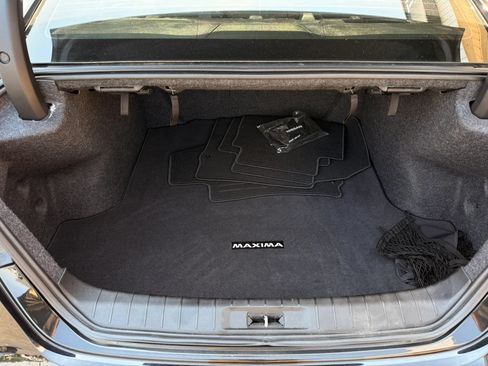 Used 2019 Nissan Maxima SR w/ Premium Package FWD image 12