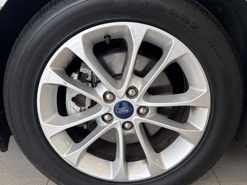 Used 2019 Ford Fusion SE image 17