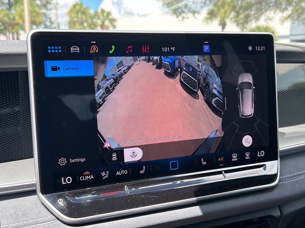 New 2026 Volkswagen Tiguan SE R-Line FWD image 28